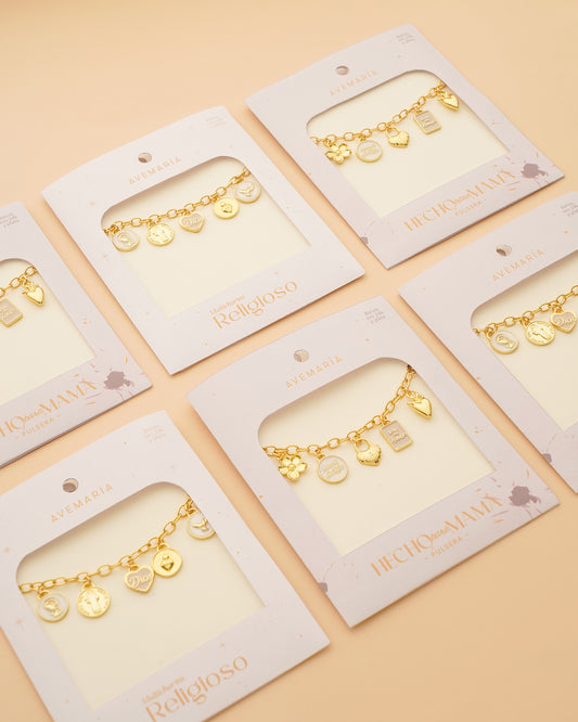 Pulsera multicharm para mamá + empaque especial.