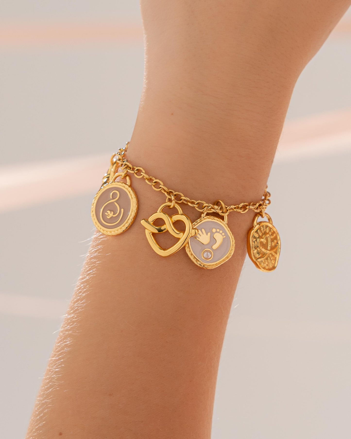 Pulsera “Lazos de amor”