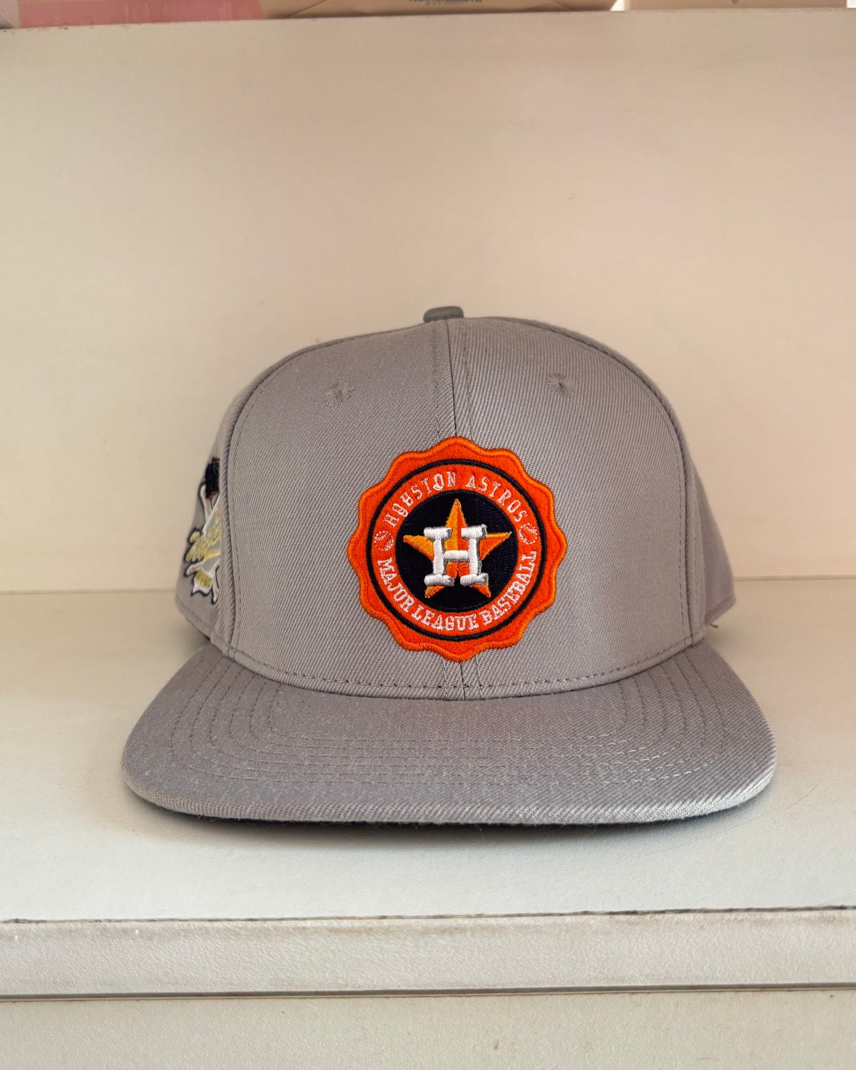 Gorra de los Astros gris