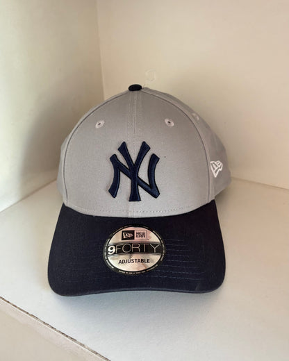 Gorra New York gris con azul