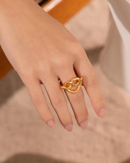 Anillo tipo lazo de corazón