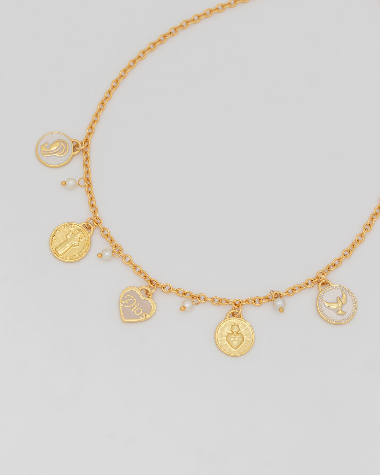 Collar multicharm religioso “nuevo”