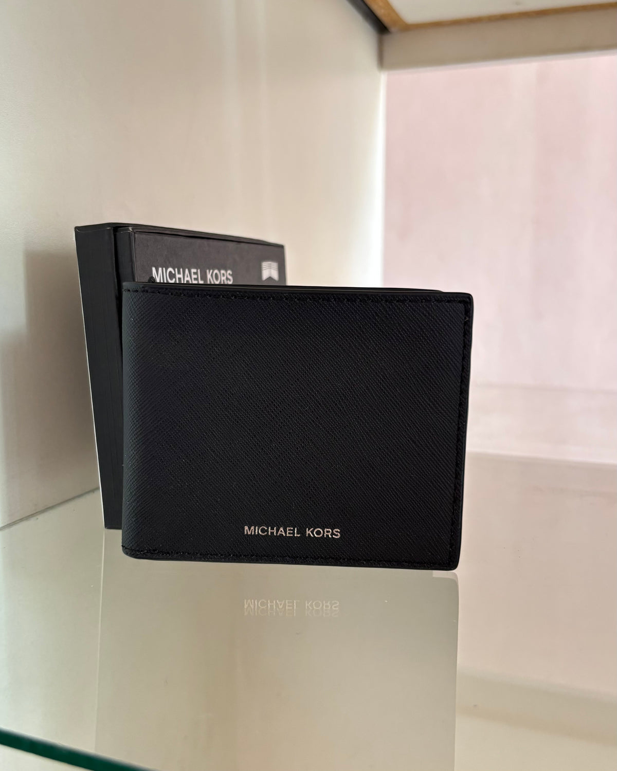 Billetera Michael Kors negra