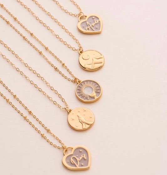 Cadenita con dije “Amén”