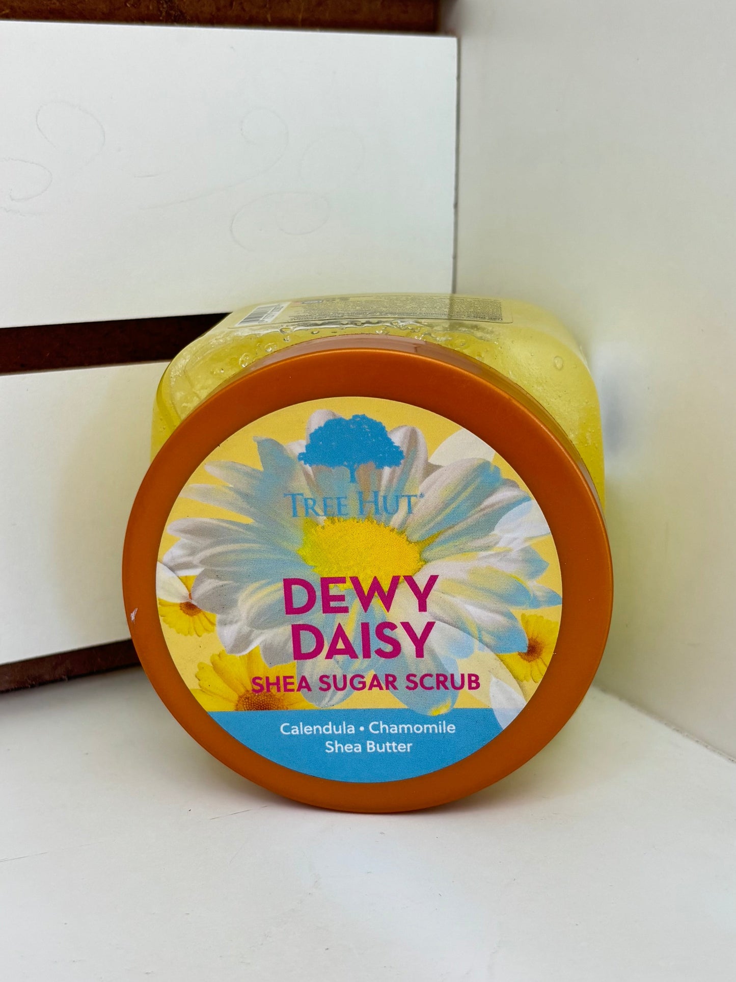 Exfoliante de azúcar TreeHut Dewy Daisy - 510 gramos.