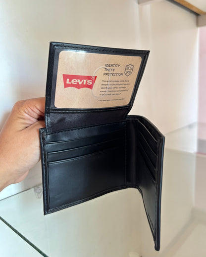 Billetera Levis para hombre