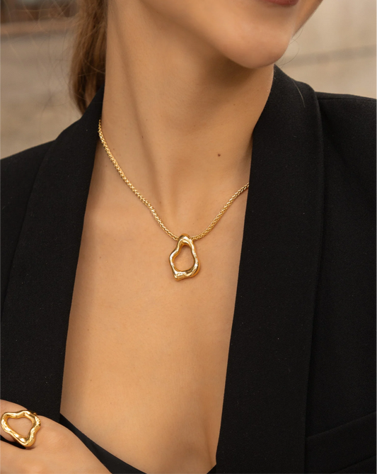 Set estilo silueta amorfa