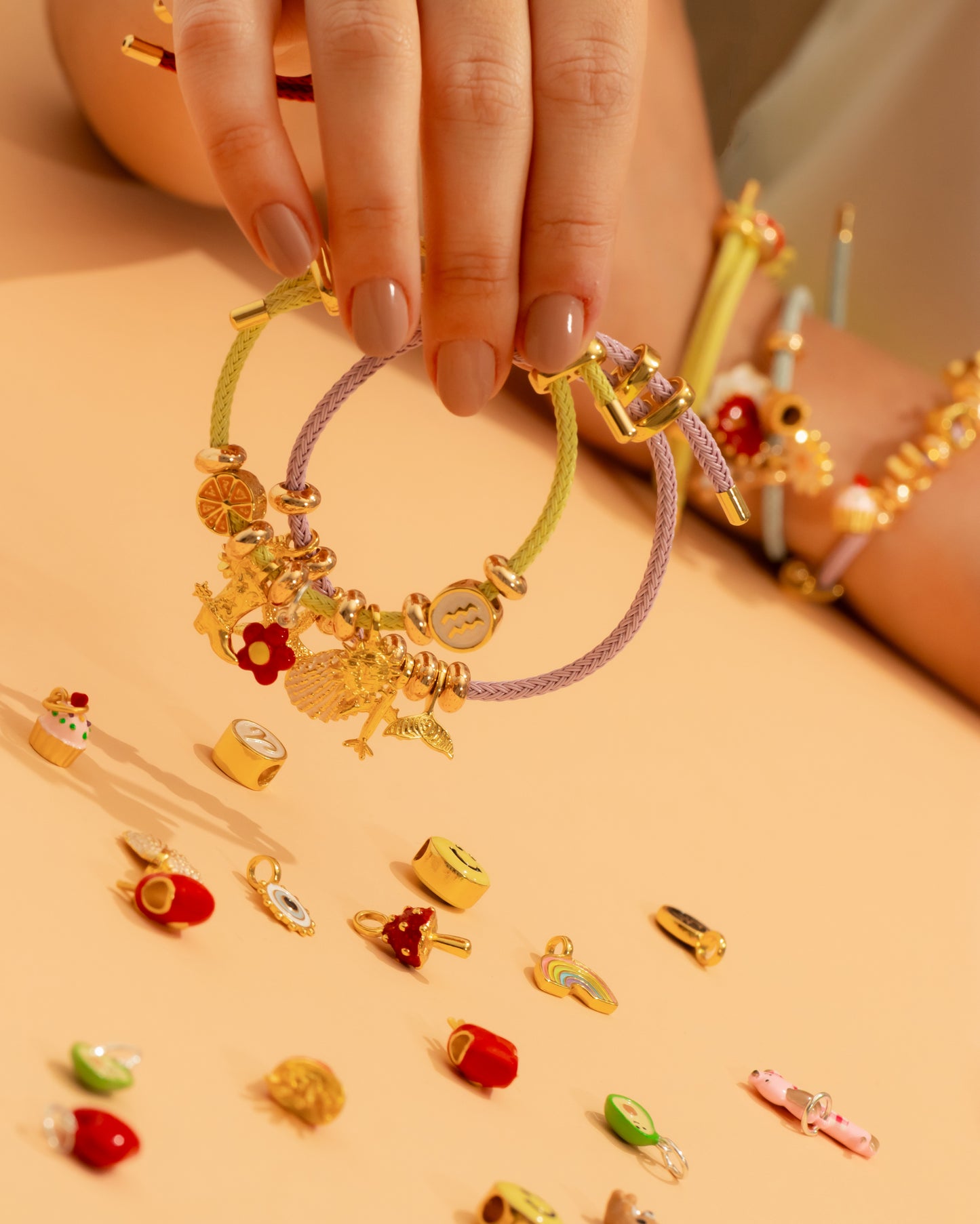Pulsera personalizable verde.