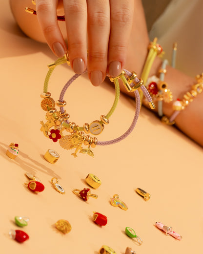 Pulsera personalizable verde.