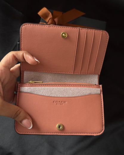 Billetera “Essential Slim” COACH