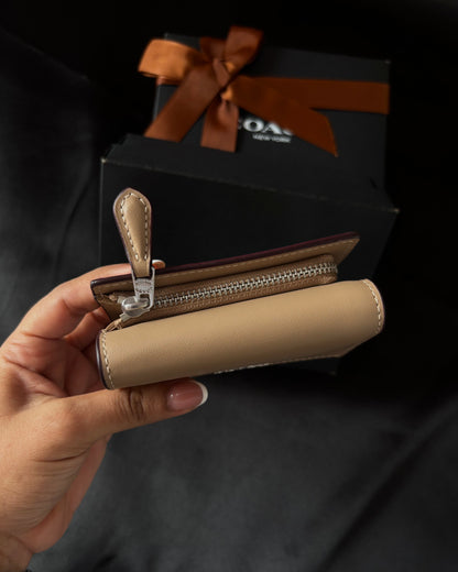 Billetera Micro In Signature Canvas, COACH