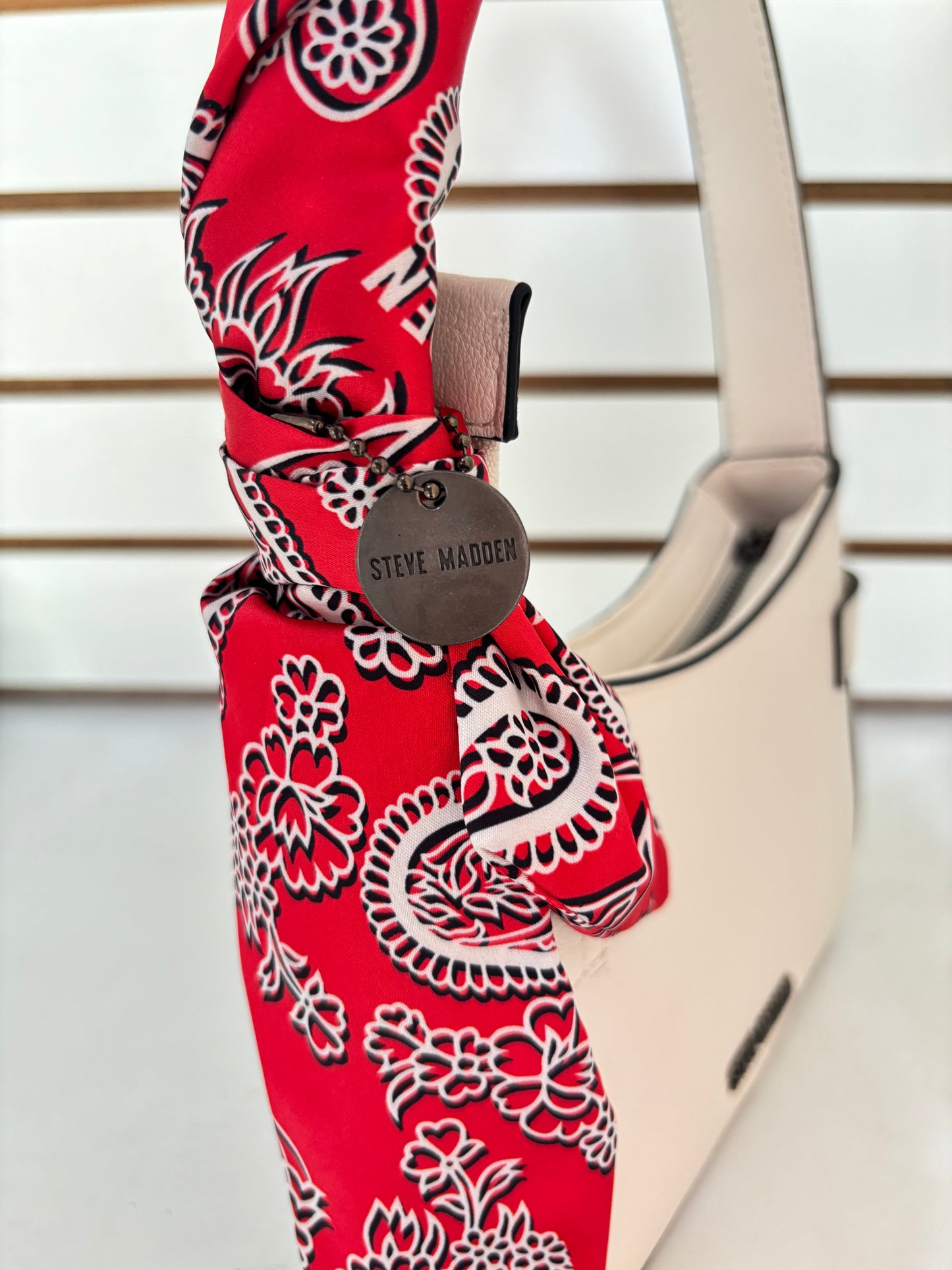 Cartera Steve Madden Hobo.